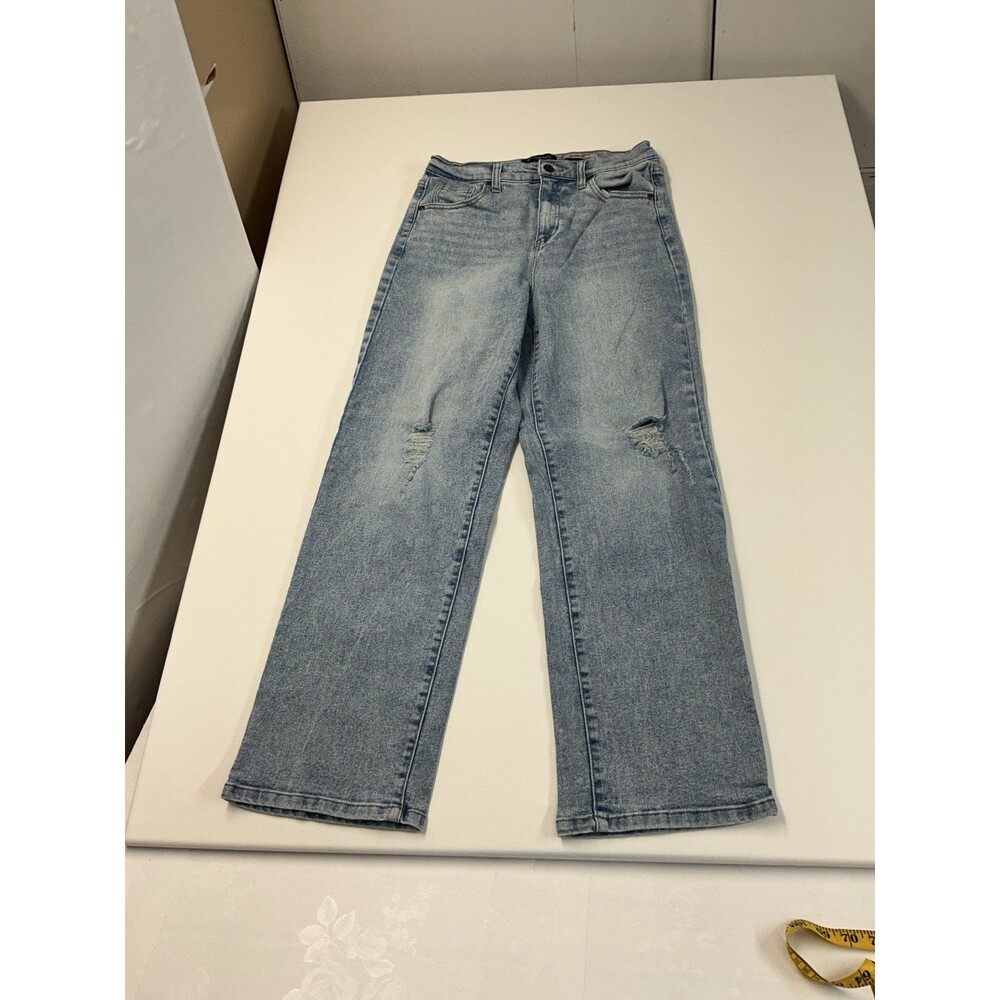 BCBG Light Wash Distressed Skater straigh Jeans